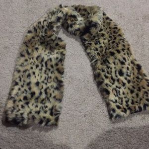 Leopard faux fur shawl / scarf